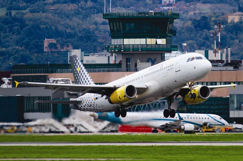 Vueling plane to take off