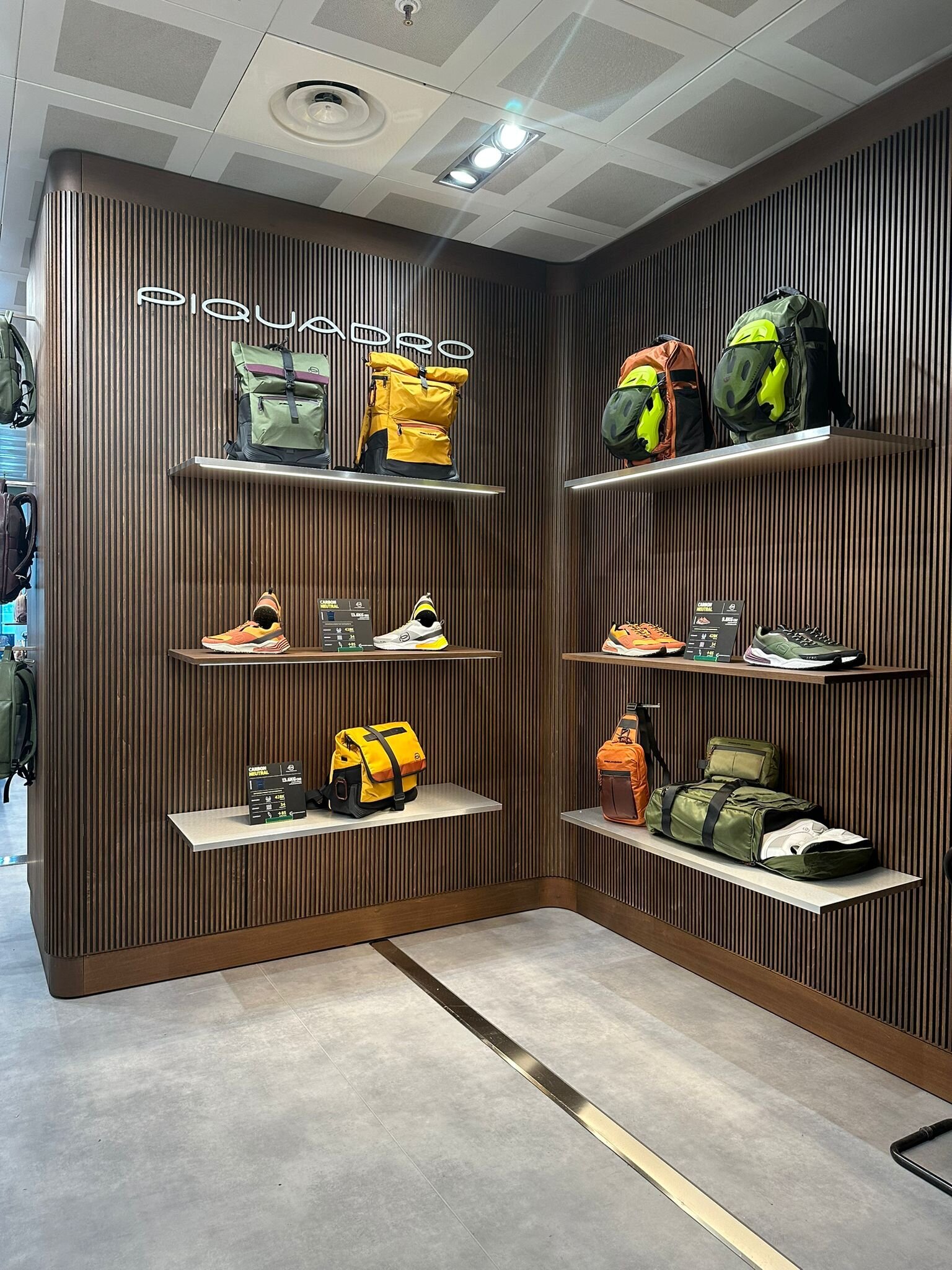 Piquadro - Leather products and accessories