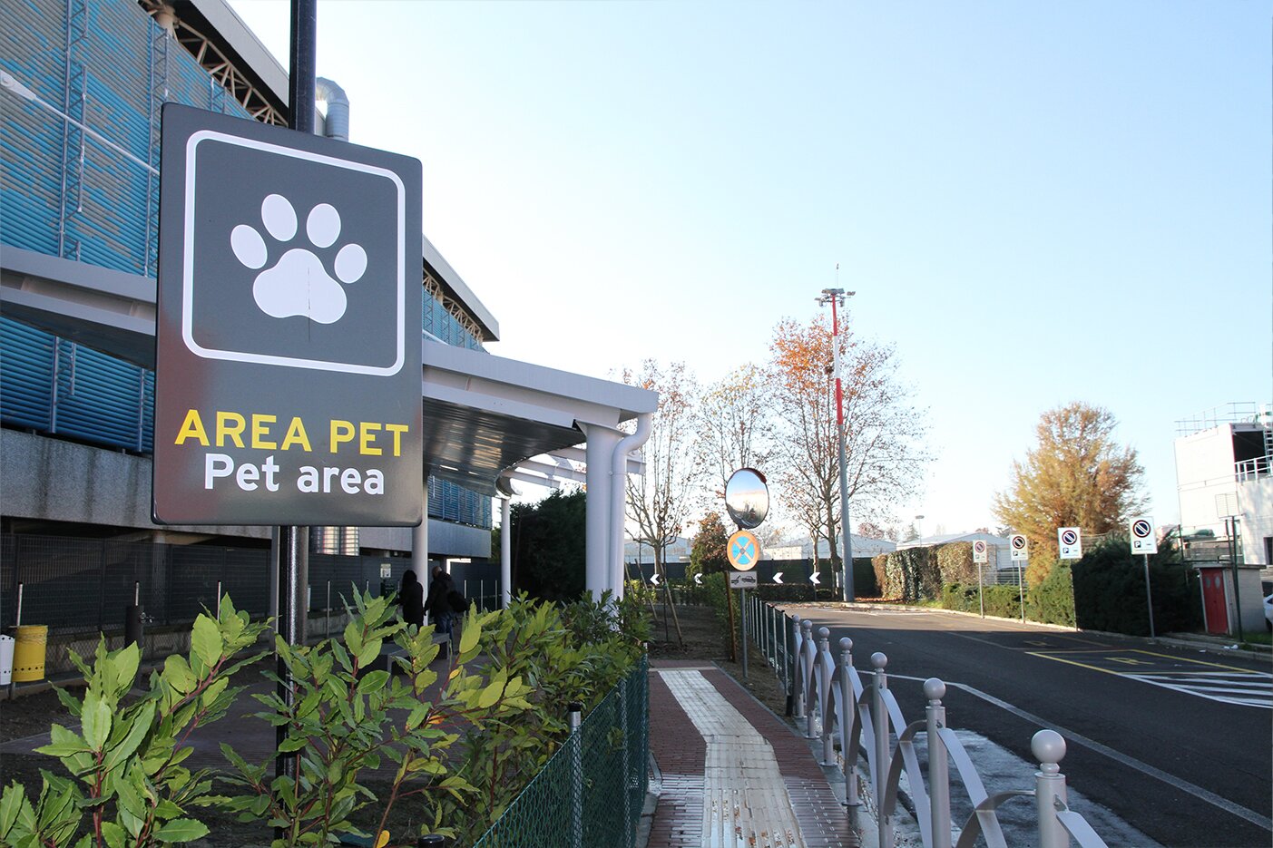 Foto segnaletica area pet